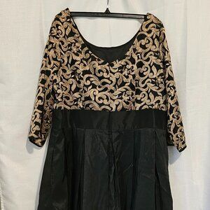 Eliza J, Size 18W, Black and Gold
